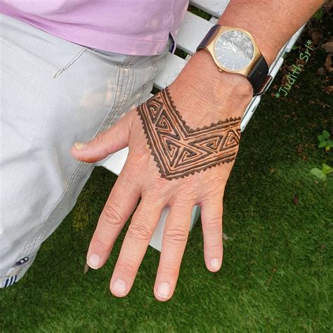 do guys get henna tattoos|More.